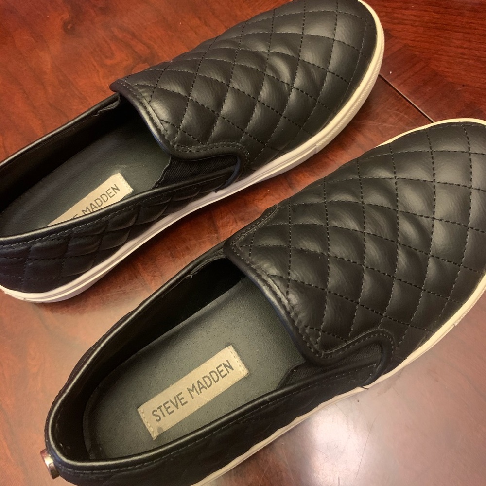 steve madden ecentrcq black slide on sneakers